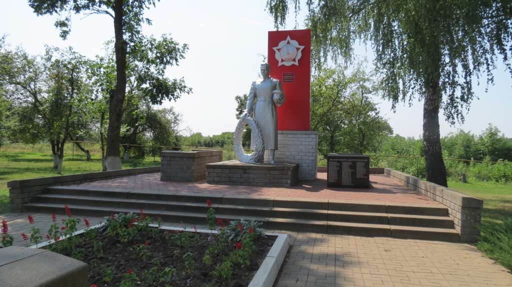 uploads/old_data/media/uploads/bratskaya_mogila.jpg